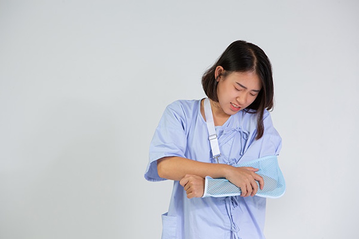 ROTATOR CUFF TEARS